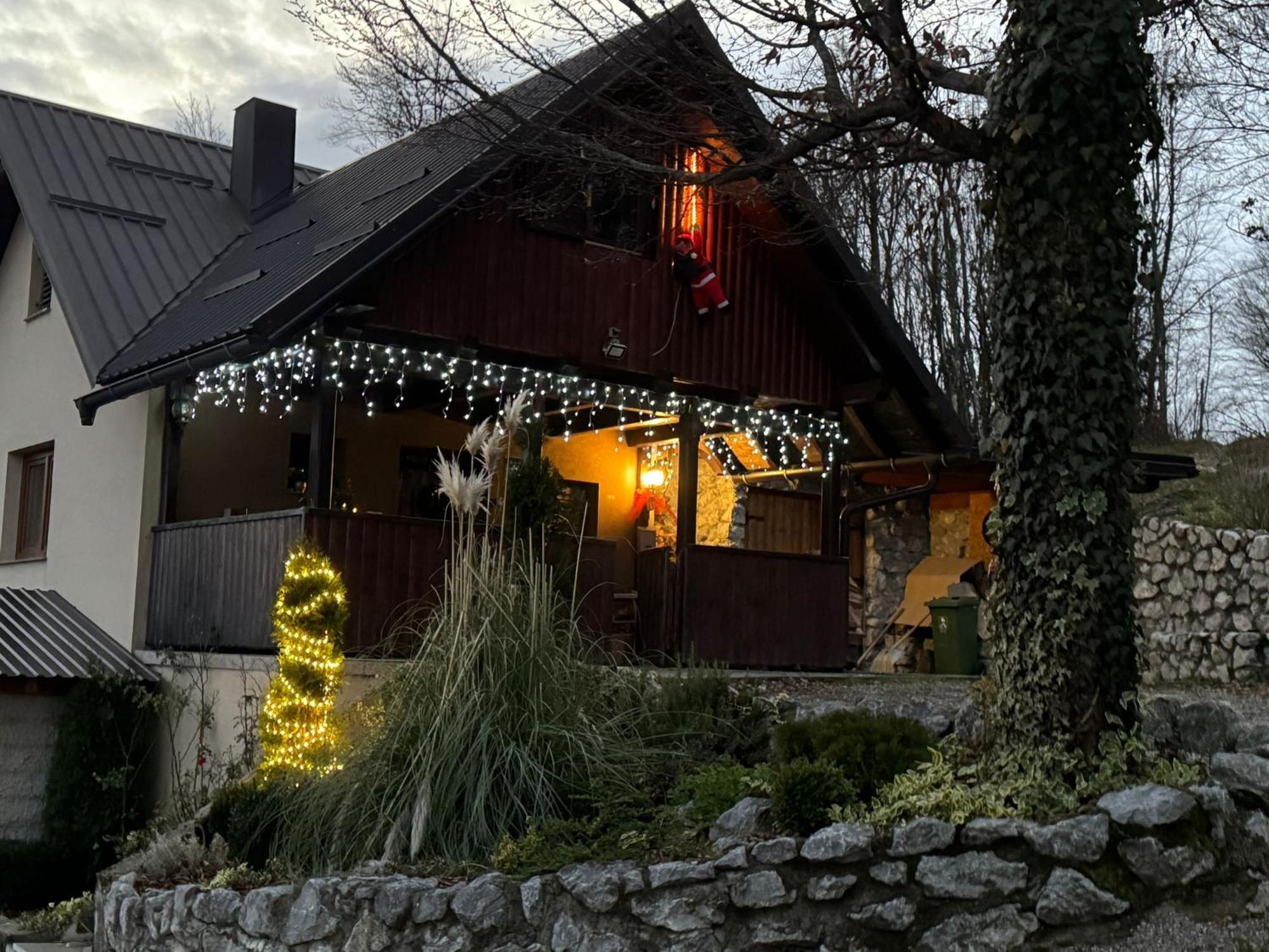 Kuca Za Odmor "Neralic" Vila Josipdol Exterior foto